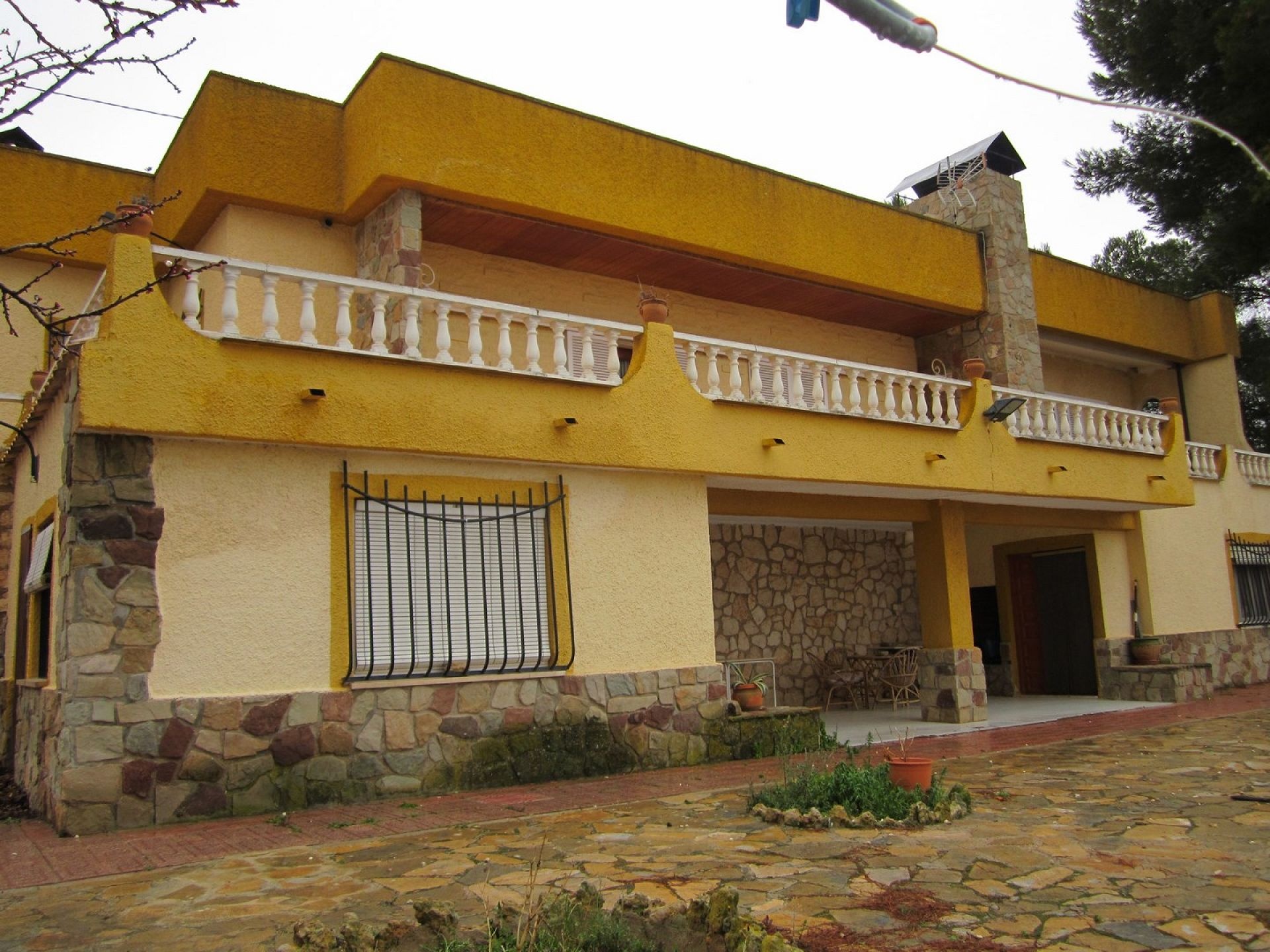 7 bedroom finca for sale in Yecla, Costa Calida