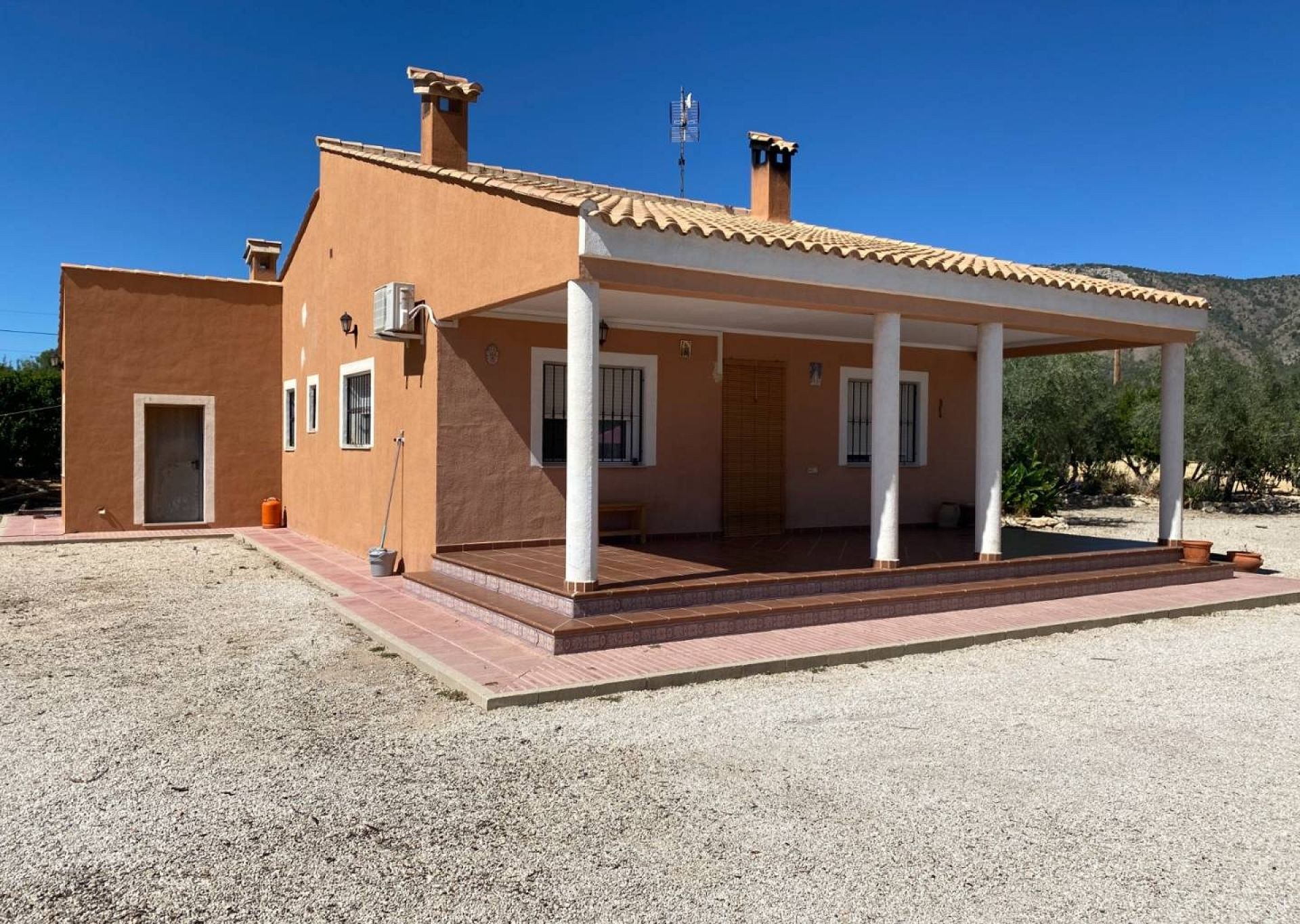 Detached Villa in Salinas